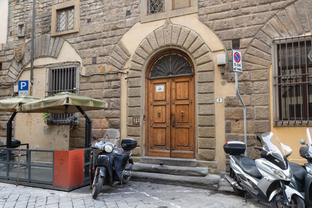 Eclectic Apartment In Santa Croce فلورنس المظهر الخارجي الصورة